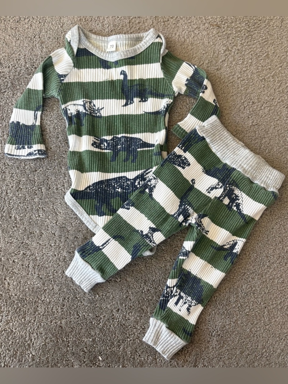 3/$25 Dinosaur Ribbed Two-Piece Set - Baby 6-9m